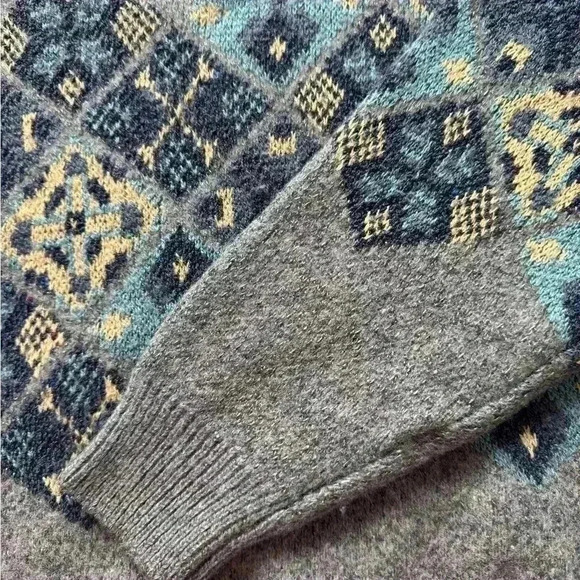 Men's Vintage Reunion Menswear Gray Patterned Wool Sweater Grandmacore Size S - Picture 3 of 5